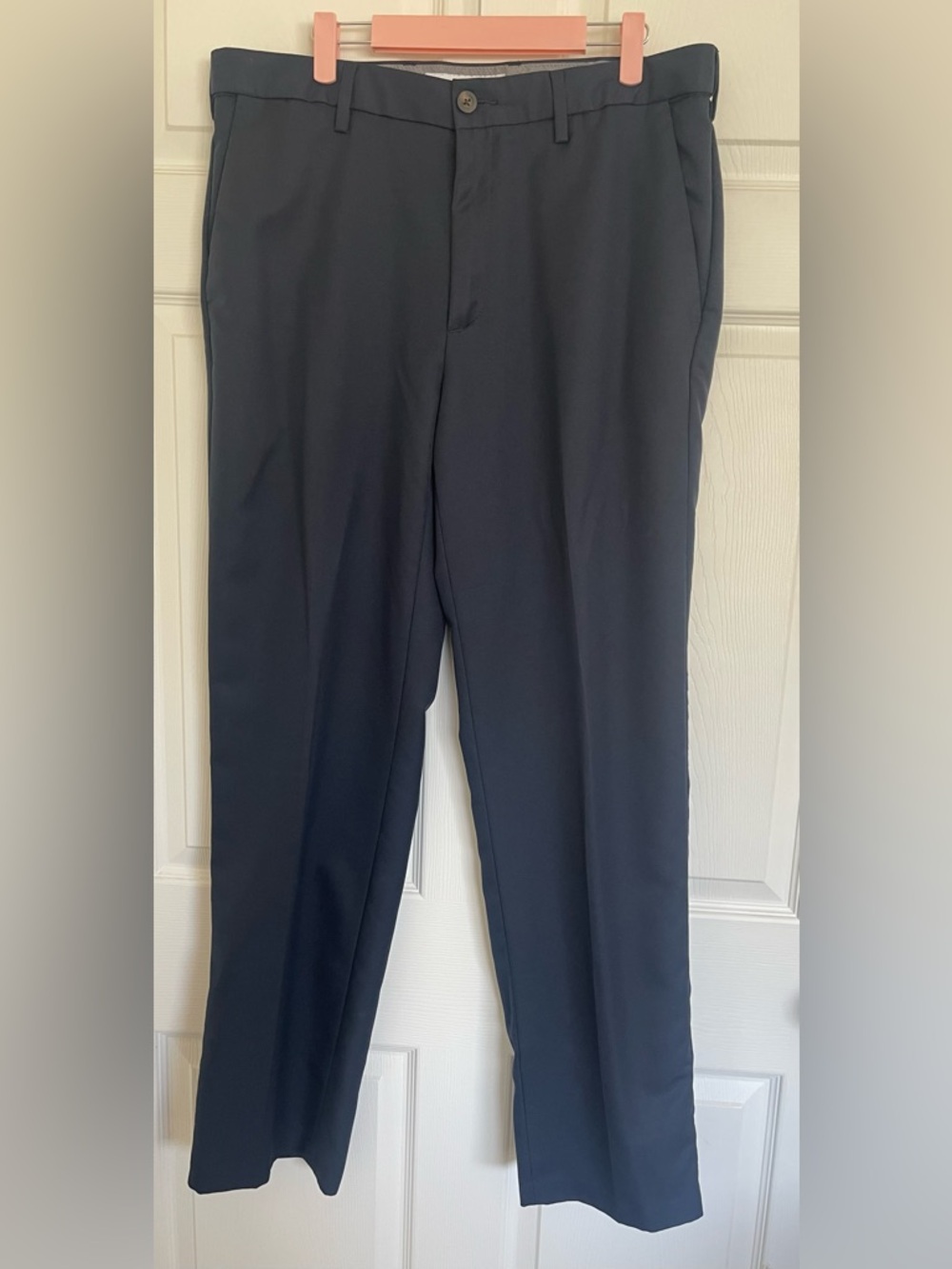 Amazon Essentials Men's Dress Pants - Dark Navy